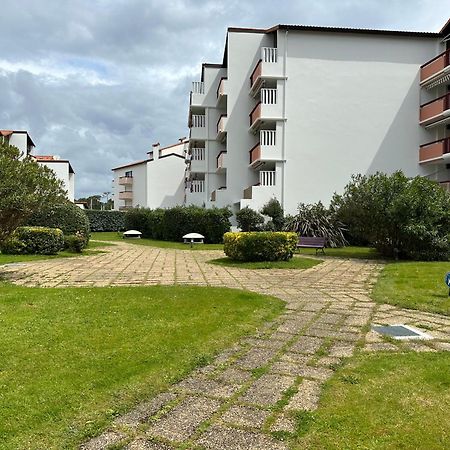 Le Bonamour Sur Le Port De Capbreton Bagian luar foto