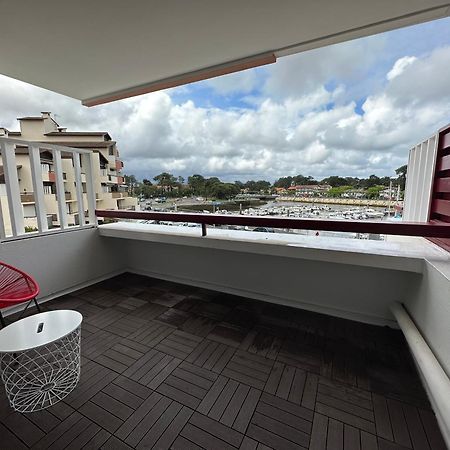 Le Bonamour Sur Le Port De Capbreton Bagian luar foto